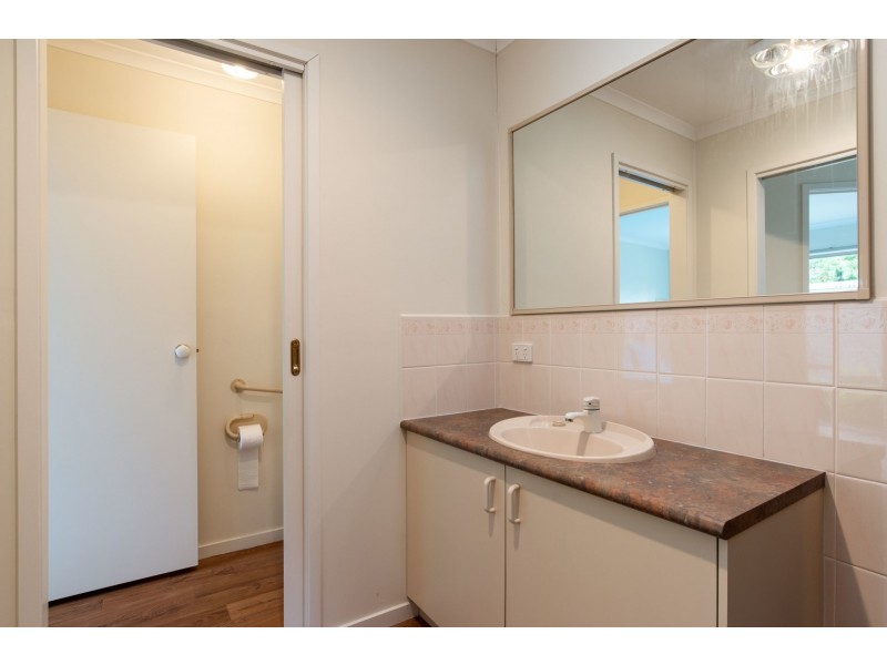 37 Blackburn Road, Mooroolbark VIC 3138