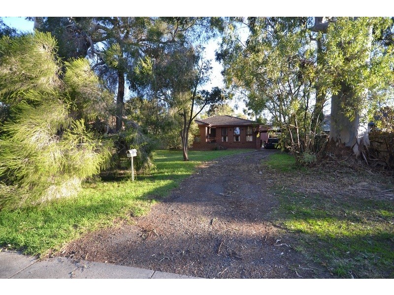 27 Ross Road, Croydon VIC 3136