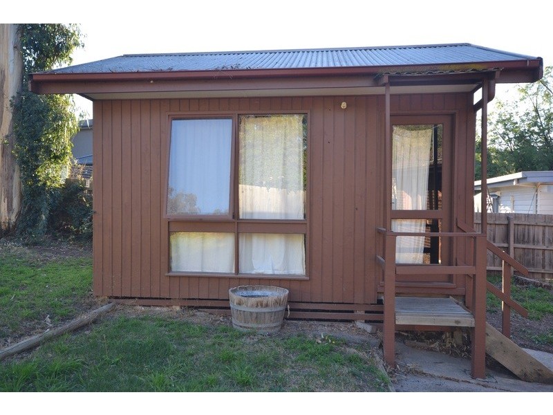 27 Ross Road, Croydon VIC 3136