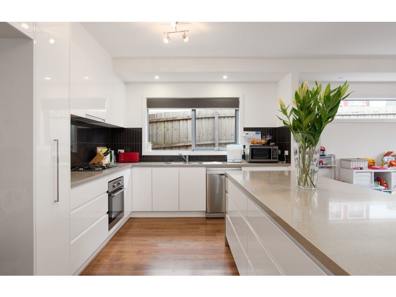 2 Donald Street, Croydon VIC 3136