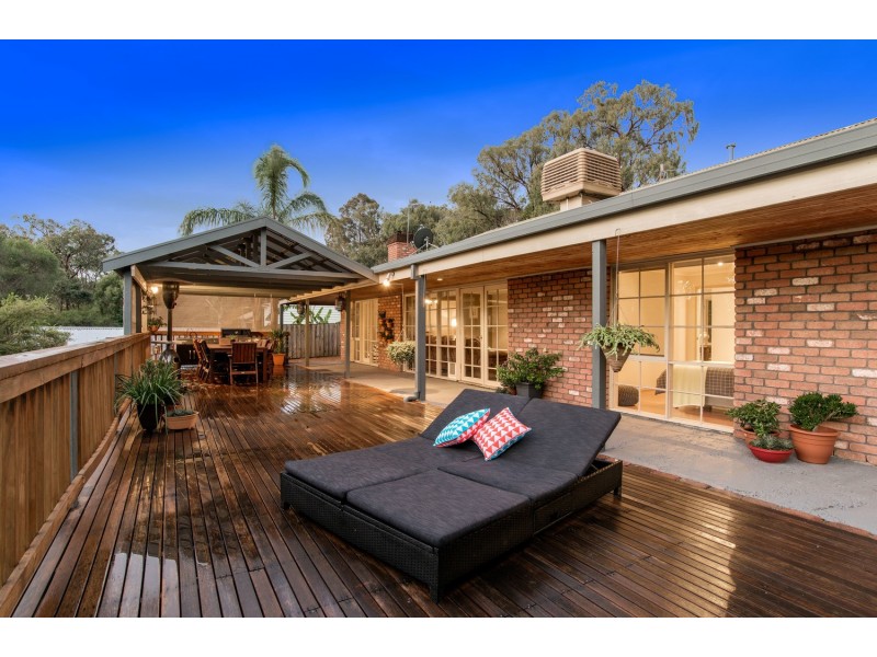 63 Johns Crescent, Mount Evelyn VIC 3796