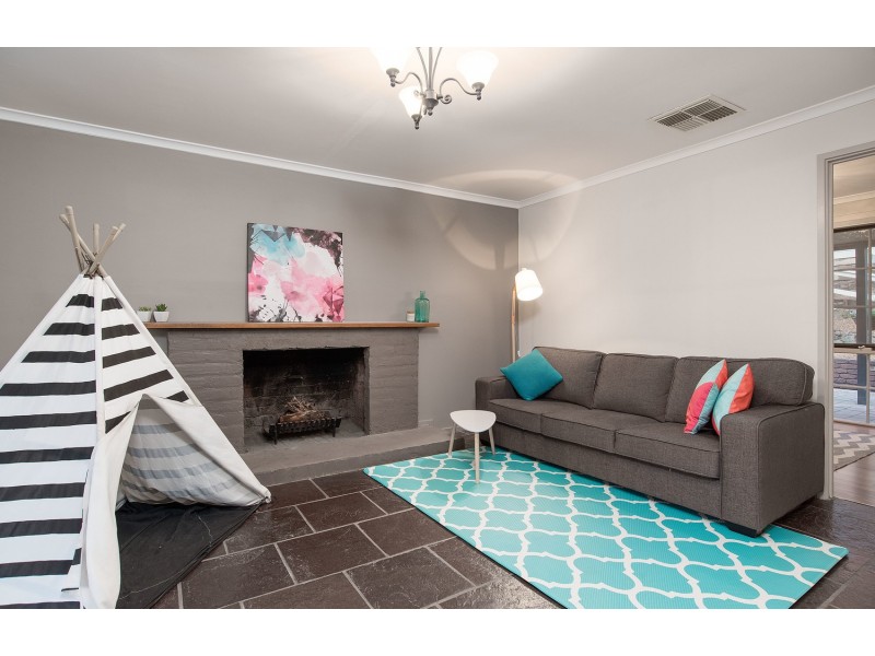 63 Johns Crescent, Mount Evelyn VIC 3796