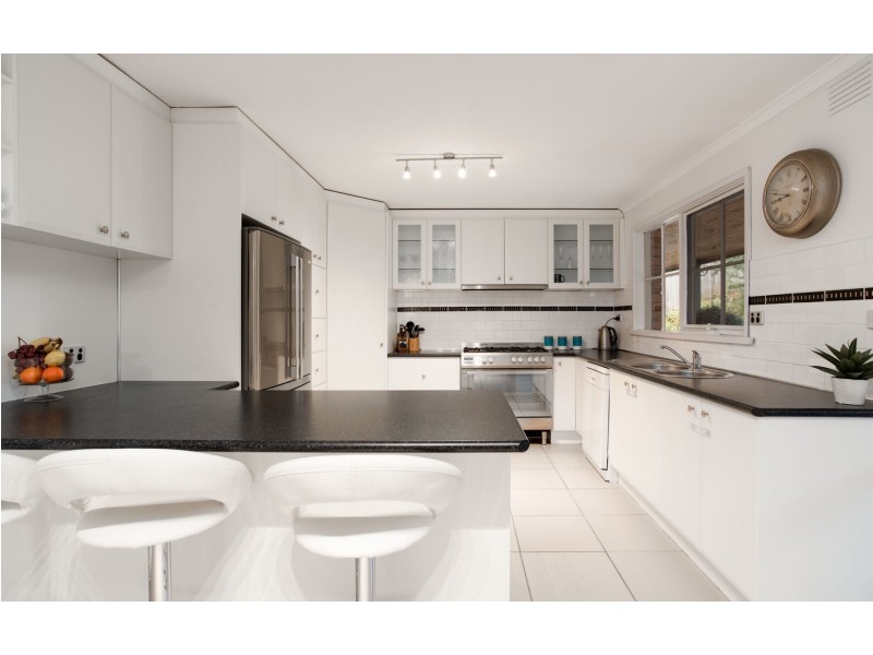 63 Johns Crescent, Mount Evelyn VIC 3796