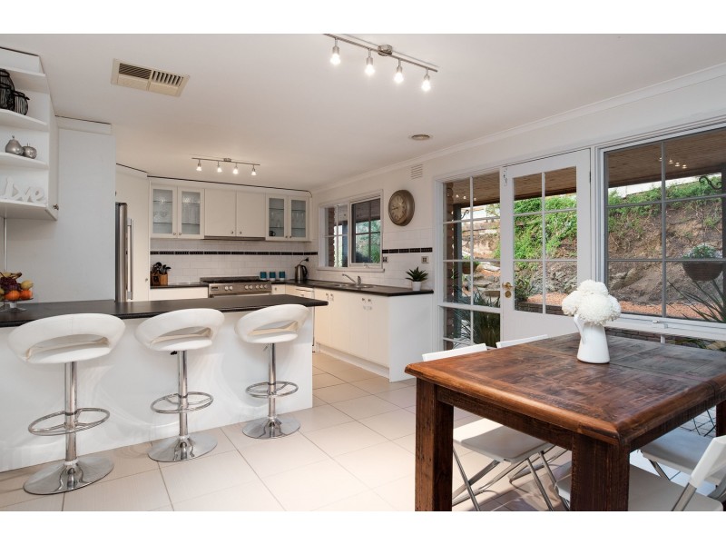 63 Johns Crescent, Mount Evelyn VIC 3796