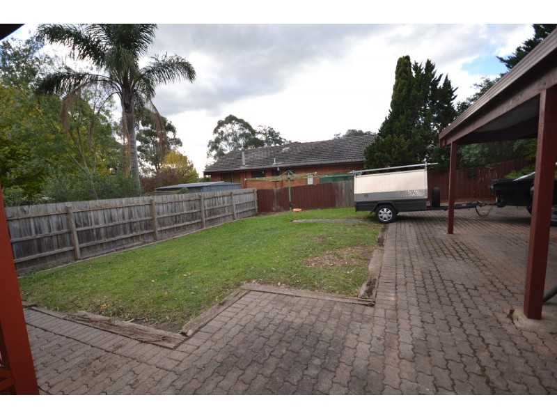 76 Bellara Drive, Mooroolbark VIC 3138