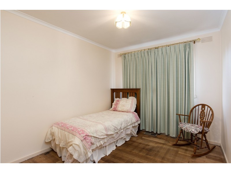 76 Bellara Drive, Mooroolbark VIC 3138