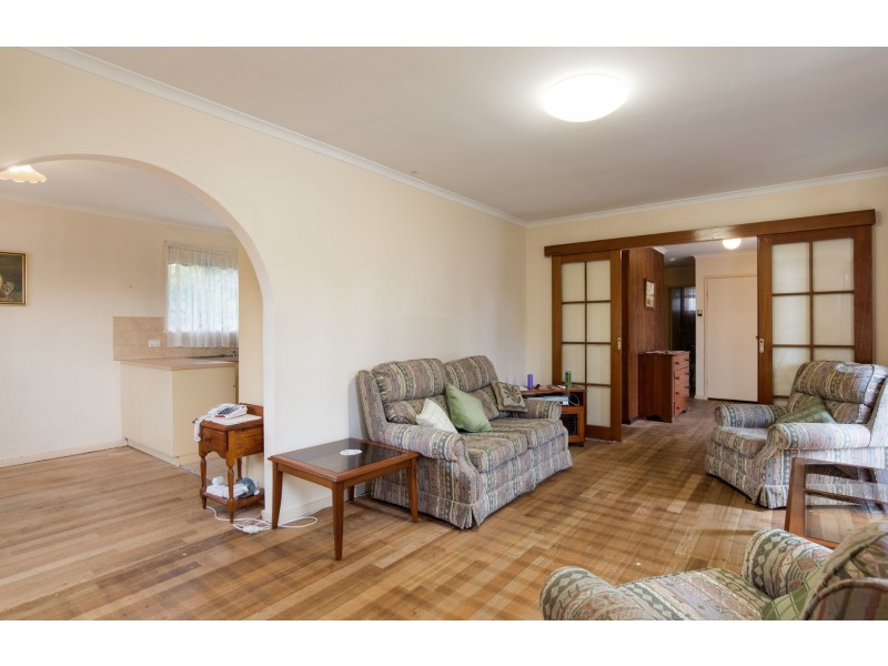 76 Bellara Drive, Mooroolbark VIC 3138