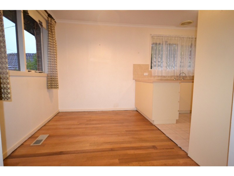 76 Bellara Drive, Mooroolbark VIC 3138