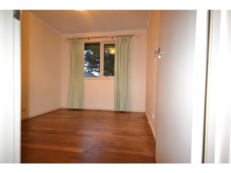 76 Bellara Drive, Mooroolbark VIC 3138