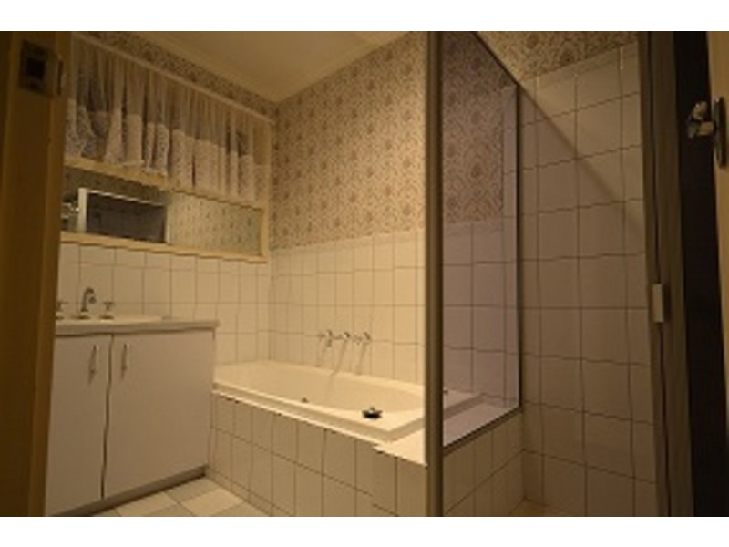 76 Bellara Drive, Mooroolbark VIC 3138