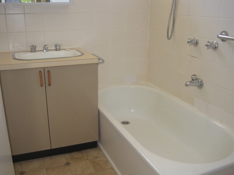 2/15 Ervin Road, Kilsyth VIC 3137