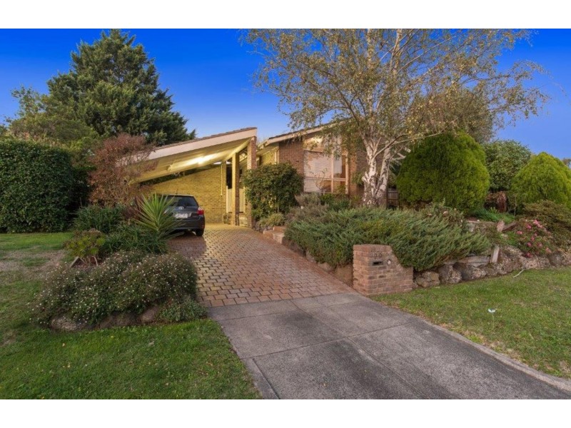 29 Autumn Grove, Mooroolbark VIC 3138