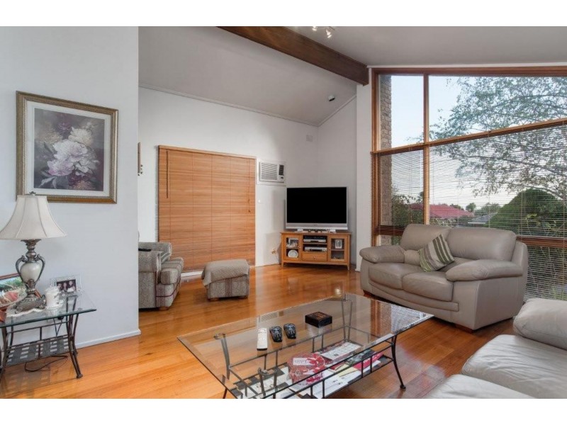 29 Autumn Grove, Mooroolbark VIC 3138