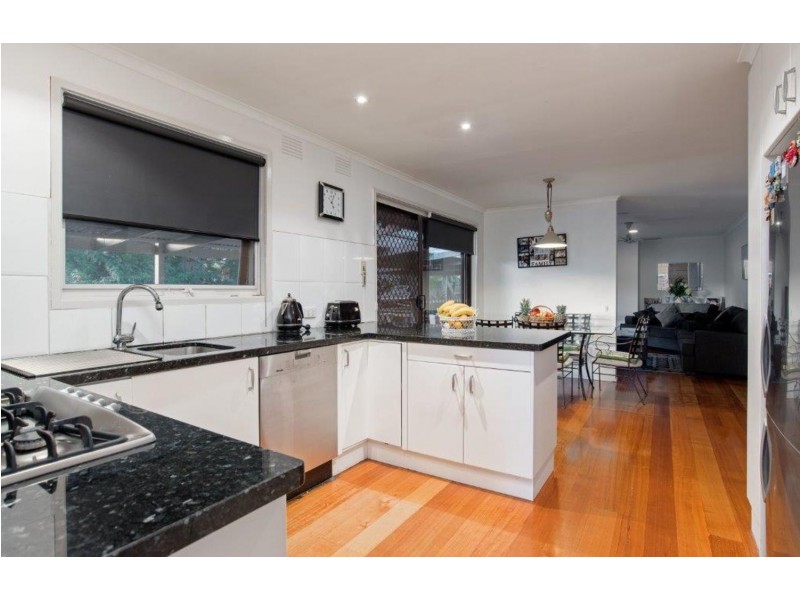 29 Autumn Grove, Mooroolbark VIC 3138