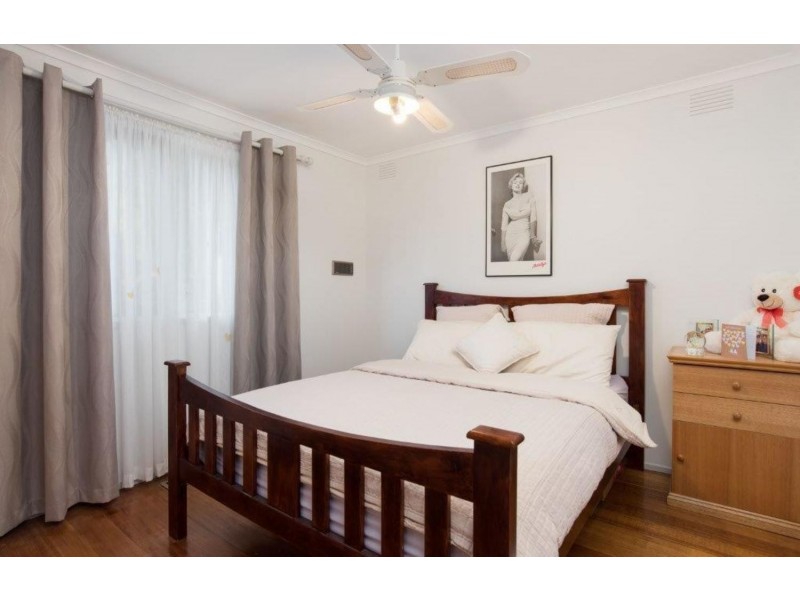 29 Autumn Grove, Mooroolbark VIC 3138