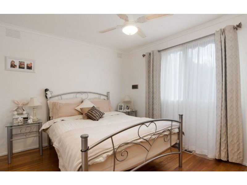 29 Autumn Grove, Mooroolbark VIC 3138