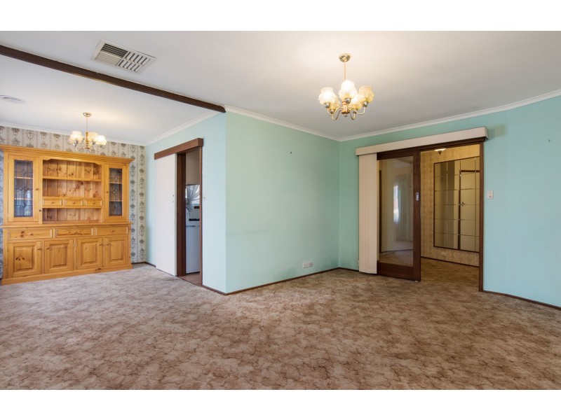 57 Struan Avenue, Mooroolbark VIC 3138