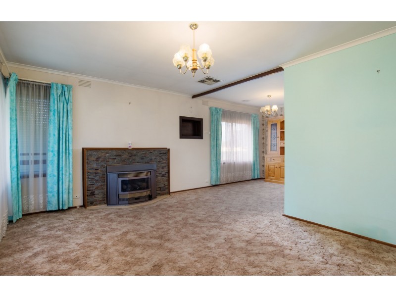 57 Struan Avenue, Mooroolbark VIC 3138