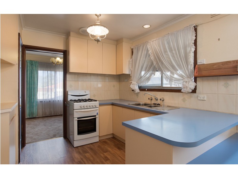 57 Struan Avenue, Mooroolbark VIC 3138