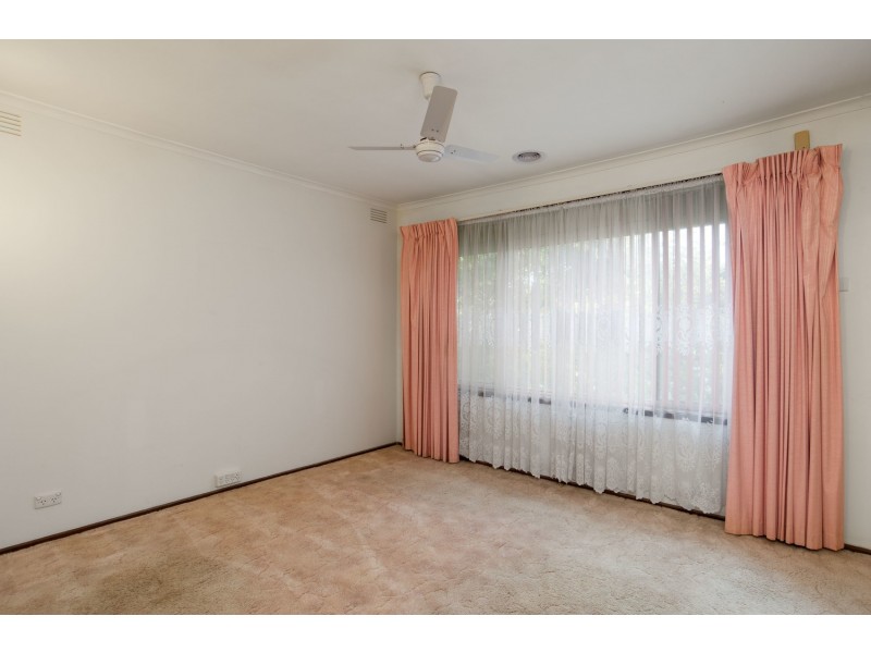 57 Struan Avenue, Mooroolbark VIC 3138