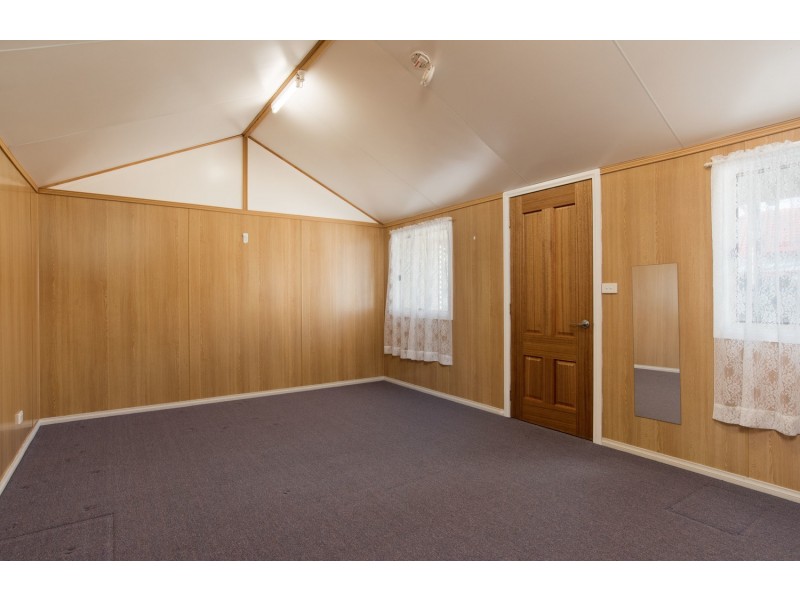 57 Struan Avenue, Mooroolbark VIC 3138