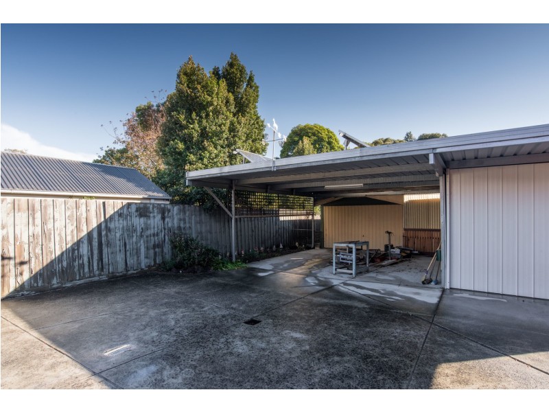 57 Struan Avenue, Mooroolbark VIC 3138