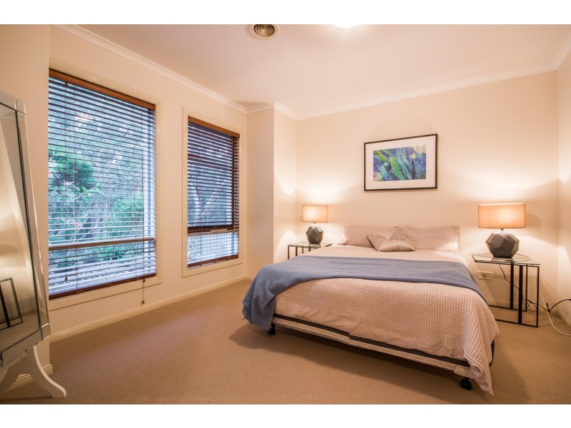 36 Stradbroke Road, Montrose VIC 3765