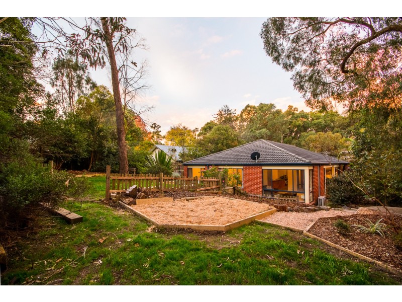 36 Stradbroke Road, Montrose VIC 3765