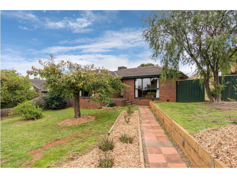 12 Biala Court, Mooroolbark VIC 3138