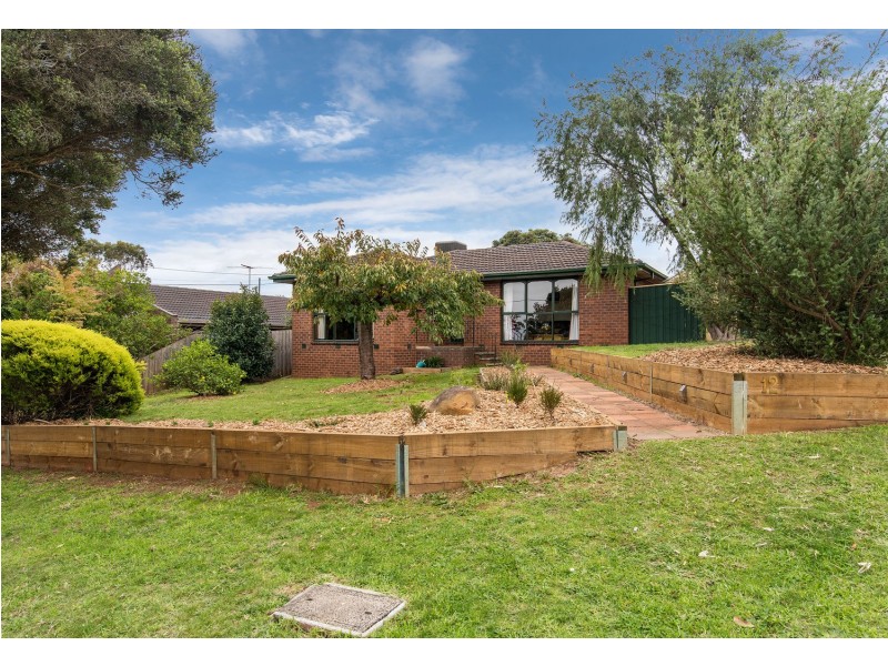 12 Biala Court, Mooroolbark VIC 3138