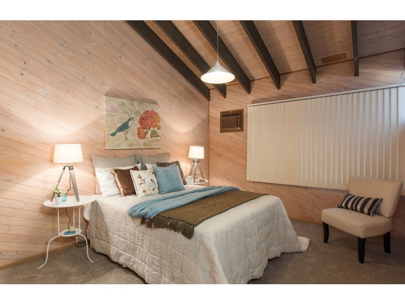 11 Chinook Crescent, Mooroolbark VIC 3138