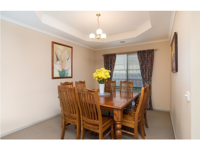 8 Baystone Place, Lilydale VIC 3140