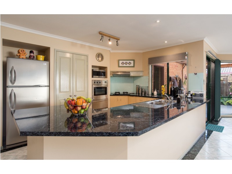 8 Baystone Place, Lilydale VIC 3140