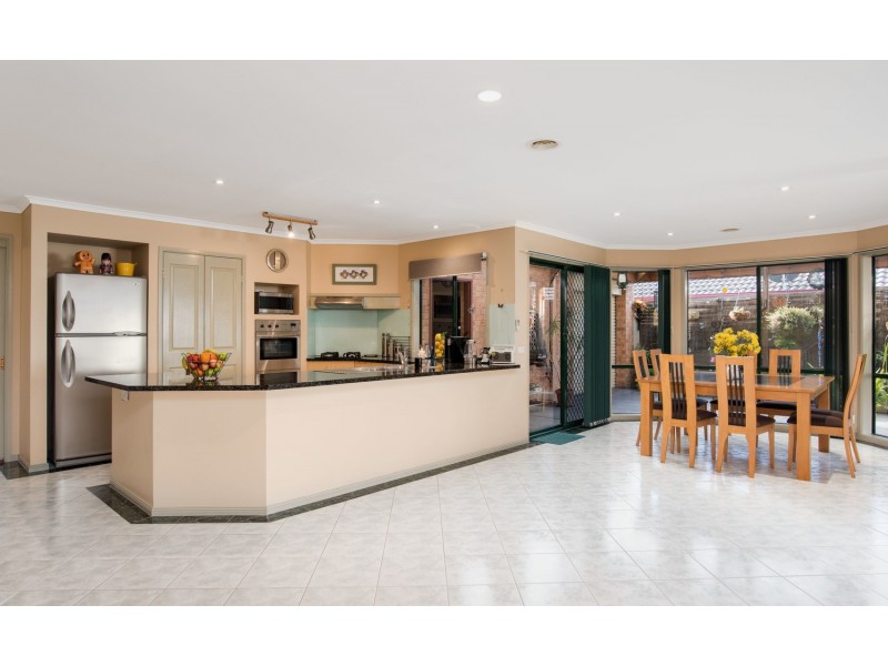 8 Baystone Place, Lilydale VIC 3140