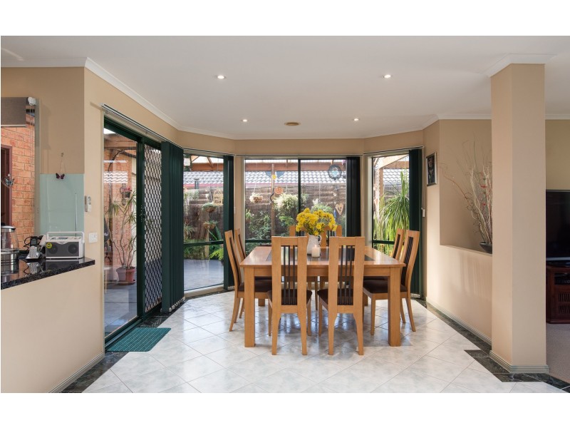 8 Baystone Place, Lilydale VIC 3140