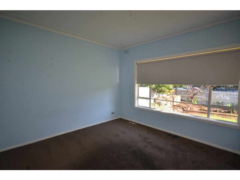 19 Shelley Avenue, Kilsyth VIC 3137