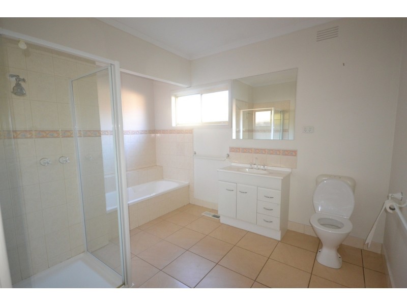 19 Shelley Avenue, Kilsyth VIC 3137