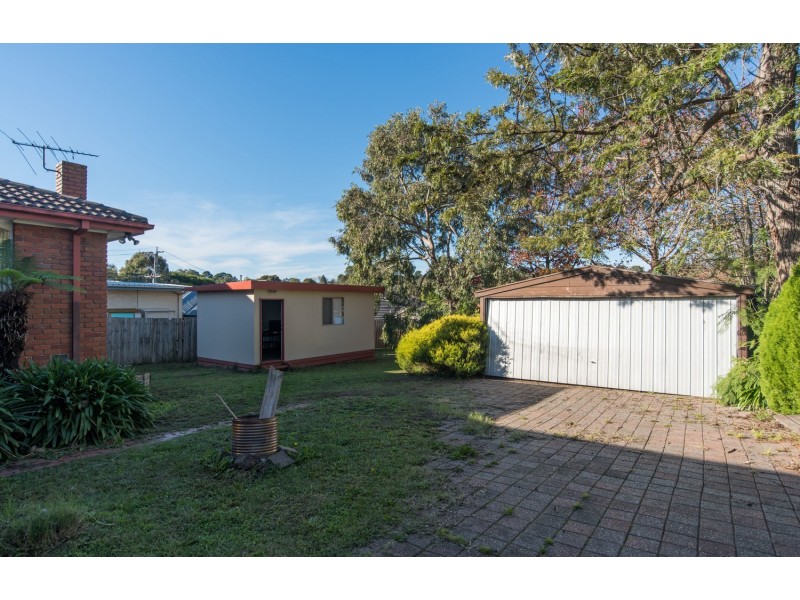 24 Pembroke Road, Mooroolbark VIC 3138