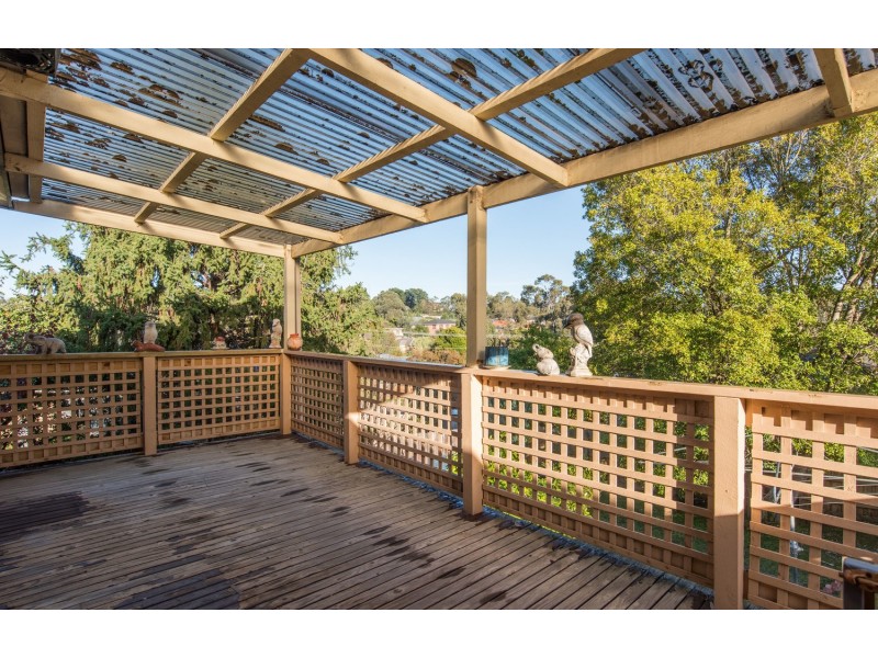 26 Bridges Avenue, Mooroolbark VIC 3138