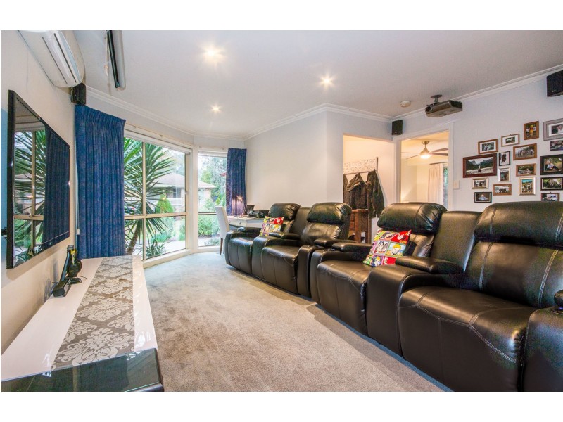 7 Clyde Court, Croydon South VIC 3136
