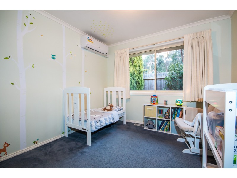 7 Clyde Court, Croydon South VIC 3136