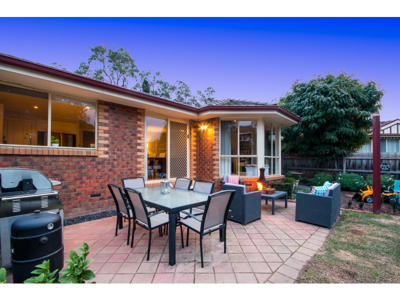 7 Clyde Court, Croydon South VIC 3136