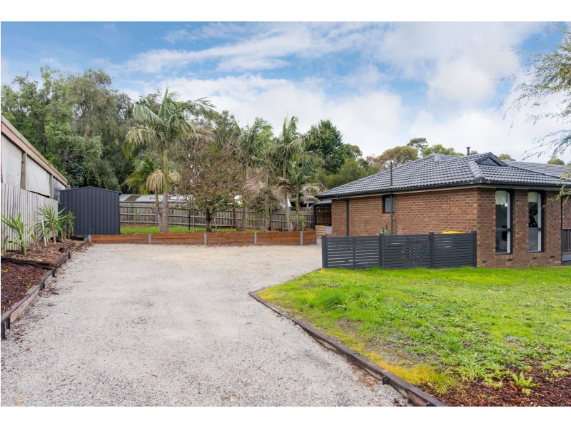 4 Statesman Crescent, Mooroolbark VIC 3138