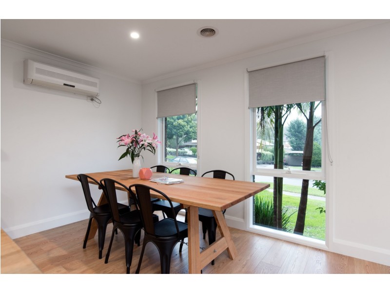 4 Statesman Crescent, Mooroolbark VIC 3138