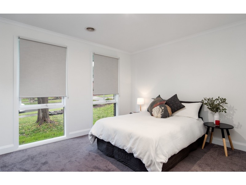 4 Statesman Crescent, Mooroolbark VIC 3138