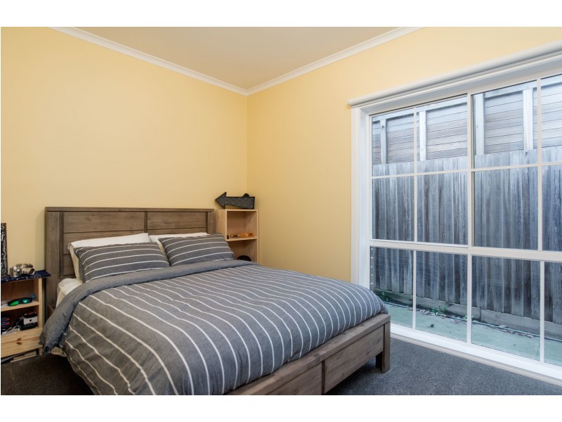 30 Blue Ridge Drive, Mooroolbark VIC 3138