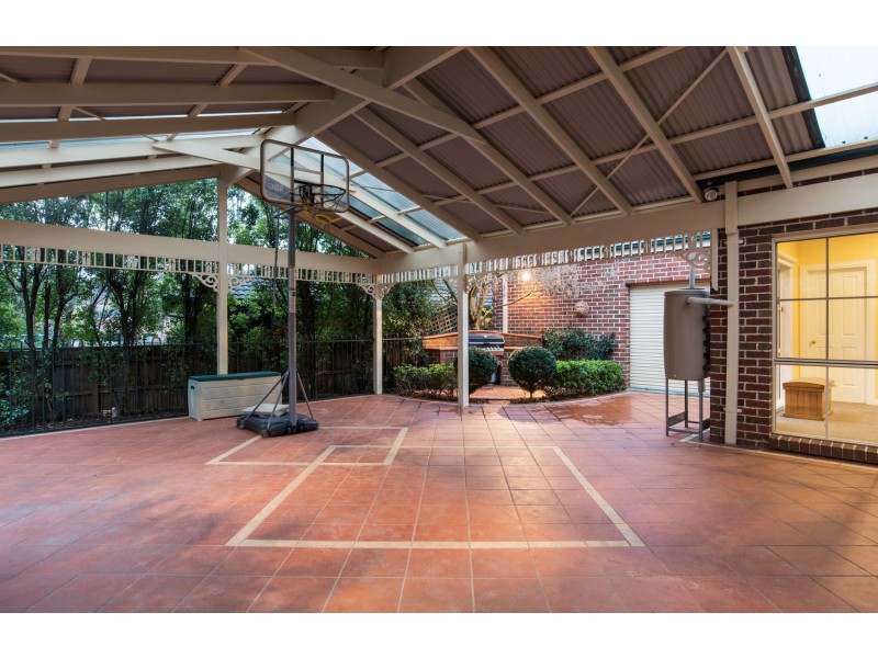 30 Blue Ridge Drive, Mooroolbark VIC 3138