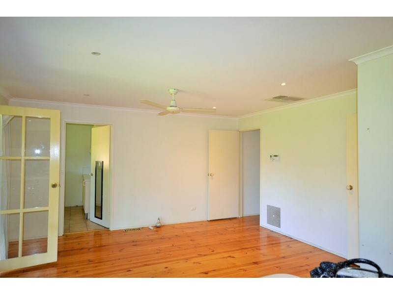 2 Como Close, Croydon VIC 3136