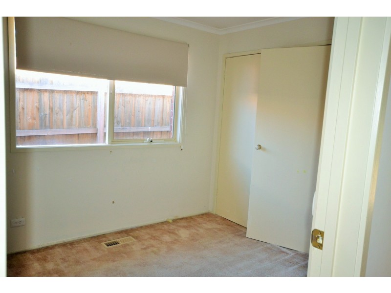 2 Como Close, Croydon VIC 3136