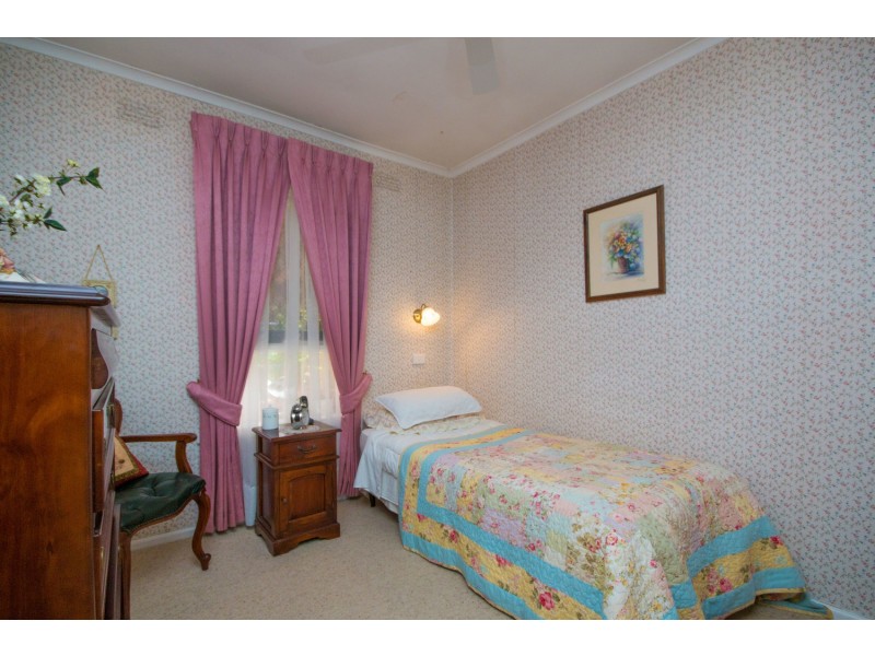 12 Wordsworth Street, Mooroolbark VIC 3138